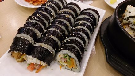 1280px-Gimbap